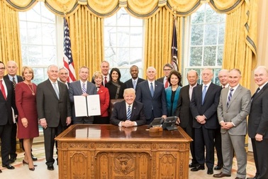 Quan chức trong nội các Tổng thống Donald Trump học ở trường ĐH danh tiếng nào?