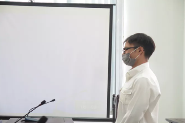 Nam thanh niên đánh bảo vệ khi bị nhắc đeo khẩu trang lãnh án