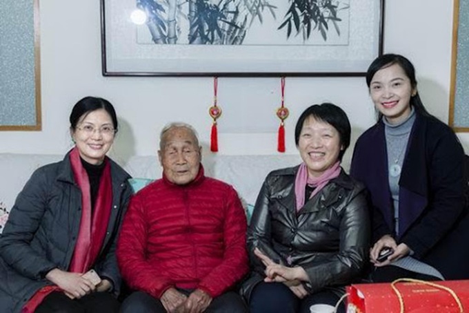 Khó tin nhưng có thật, bác sĩ 107 tuổi sống khỏe mạnh, hiếm bị bệnh do tuổi già nhờ 4 nguyên tắc và 1 món ăn siêu rẻ tiền - Ảnh 5. Khó tin nhưng có thật, bác sĩ 107 tuổi sống khỏe mạnh, hiếm bị bệnh do tuổi già nhờ 4 nguyên tắc và 1 món ăn siêu rẻ tiền - Ảnh 5.