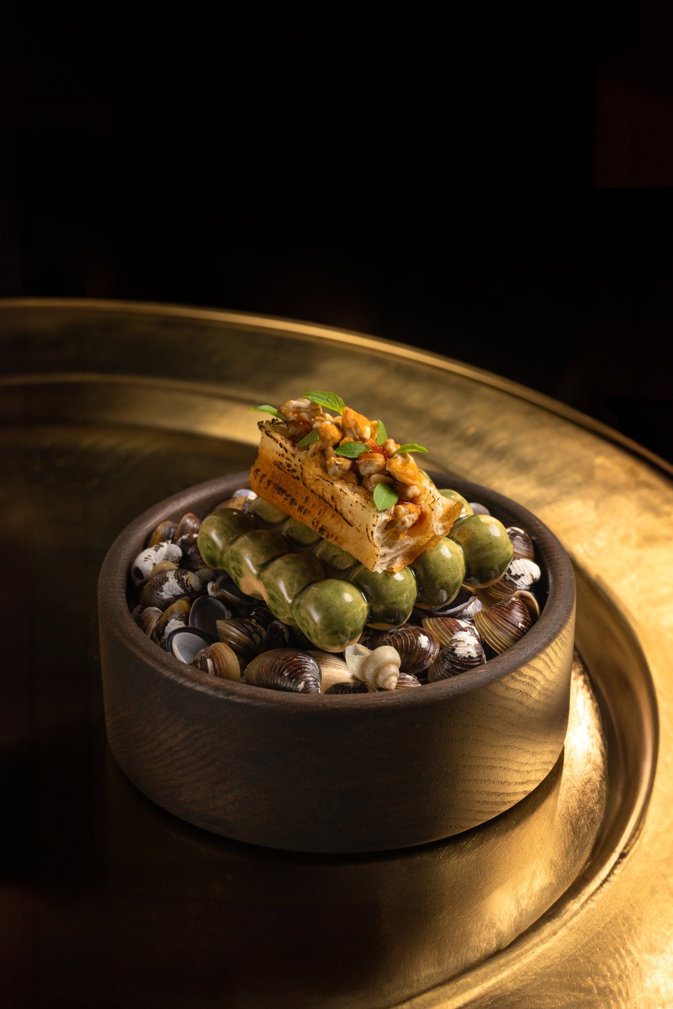 Có gì bên trong mâm cỗ miền Trung 13 món giá hơn 2 triệu đồng tại TPHCM? - 3 Có gì bên trong mâm cỗ miền Trung 13 món giá hơn 2 triệu đồng tại TPHCM? - 3