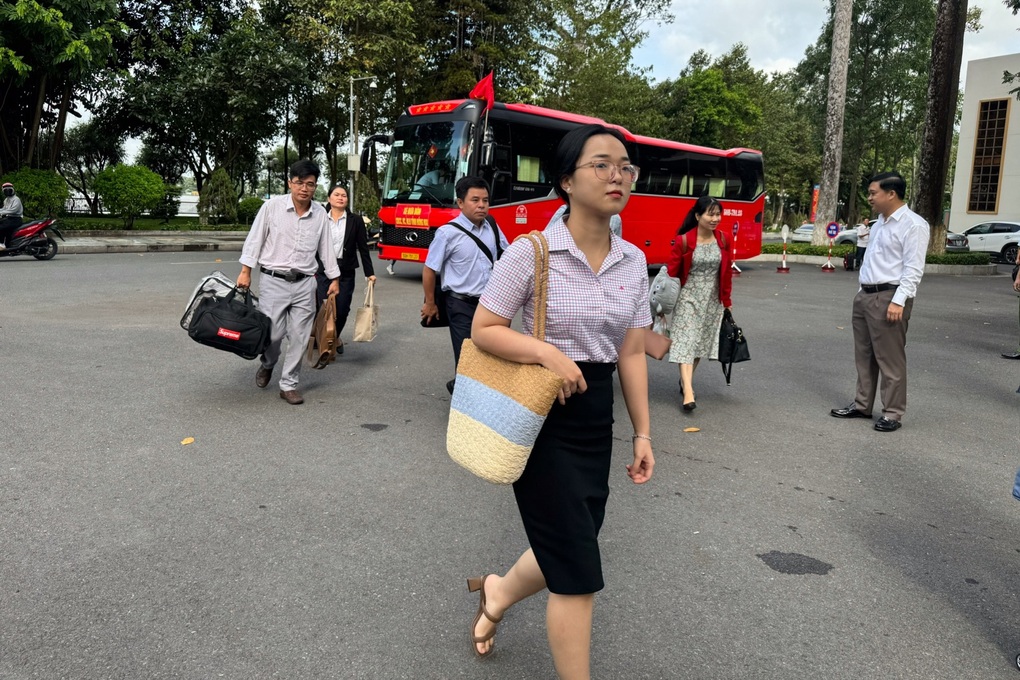 Một số cán bộ xã còn hạn chế kỹ năng công nghệ thông tin - 2 Một số cán bộ xã còn hạn chế kỹ năng công nghệ thông tin - 2
