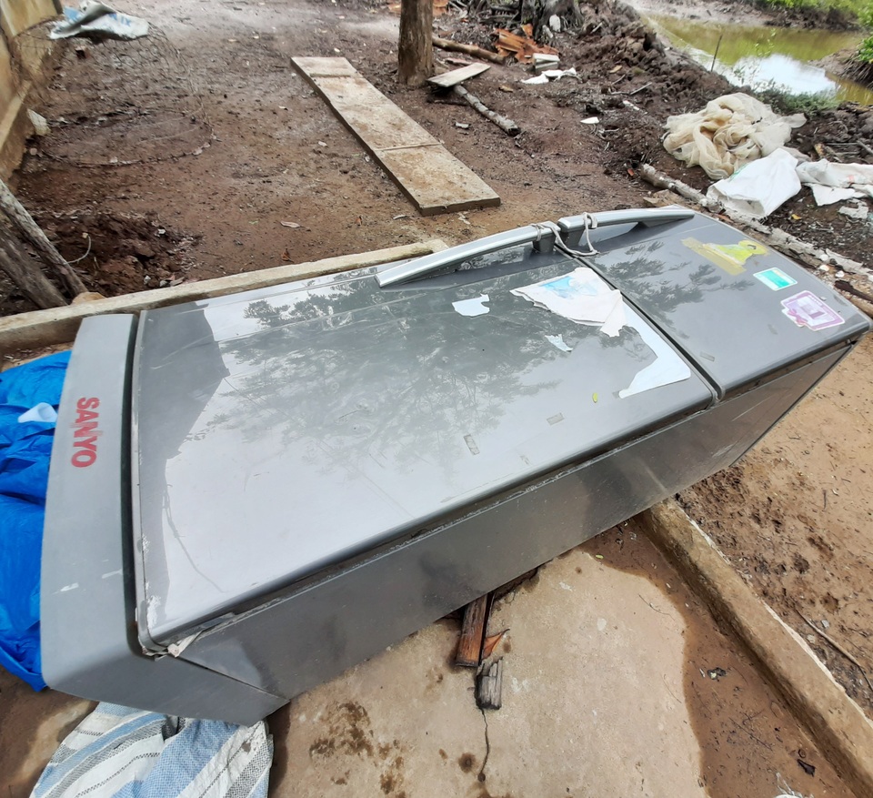 Vật dụng trong nhà tự nhiên phát cháy, nổ bất thường - 4