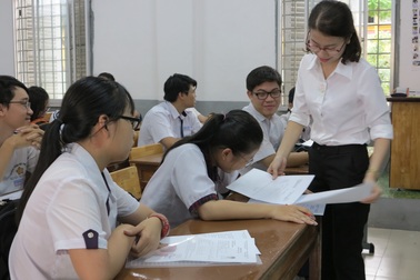 Chấm thi THPT quốc gia tại TPHCM:  Môn Văn có 5 thí sinh đạt 9 điểm