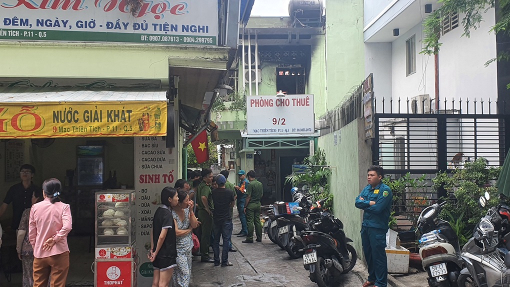 Cháy nhà trọ ở TPHCM, 2 cô gái thiệt mạng - 2 Cháy nhà trọ ở TPHCM, 2 cô gái thiệt mạng - 2