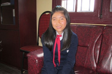 Nghị lực của cô học sinh nghèo khiếm thị 