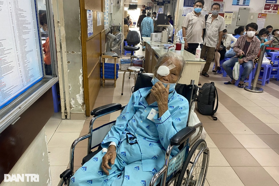 Chỉ khâu chưa lành vết thương đã đứt và đề nghị của Thứ trưởng Bộ Y tế - 7 Chỉ khâu chưa lành vết thương đã đứt và đề nghị của Thứ trưởng Bộ Y tế - 7