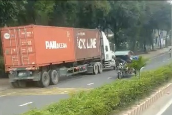 Tài xế khai lý do lái xe đầu kéo đi ngược chiều ở TPHCM