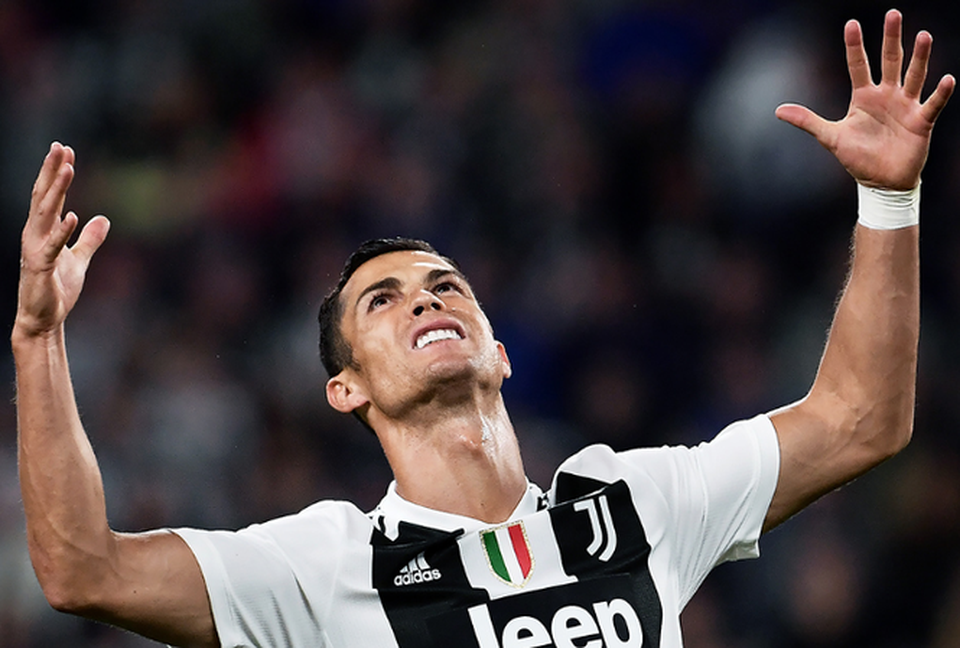 Top 100 cầu thủ đắt giá nhất thế giới: C.Ronaldo rơi xuống thứ... 70 - 1 Top 100 cầu thủ đắt giá nhất thế giới: C.Ronaldo rơi xuống thứ... 70 - 1