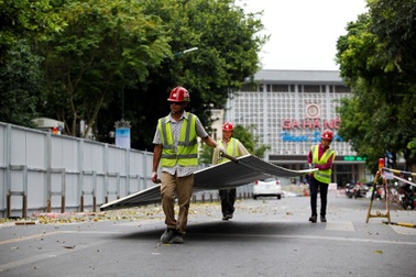 Hà Nội: Rào chắn đường Trần Hưng Đạo để thi công ga tàu điện ngầm