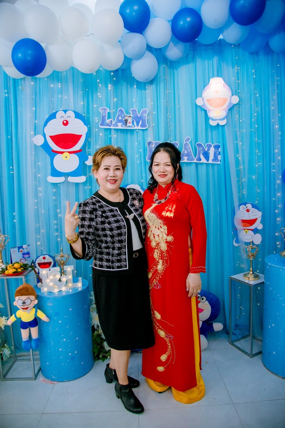 Mẹ chồng đi 4 tiệm vàng, tìm đặt bộ trang sức hình Doraemon... tặng con dâu - 7 Mẹ chồng đi 4 tiệm vàng, tìm đặt bộ trang sức hình Doraemon... tặng con dâu - 7