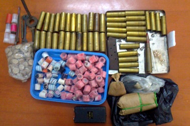 Hà Nội: Bị bắt vì mang súng K54, lòi ra “kho” súng đạn