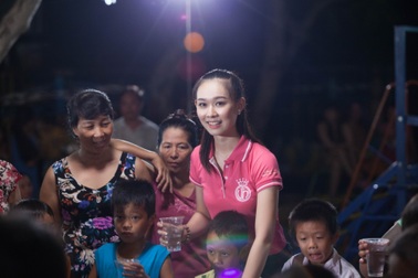 Thí sinh Hoa hậu Việt Nam chinh phục MC Trấn Thành, Xuân Bắc