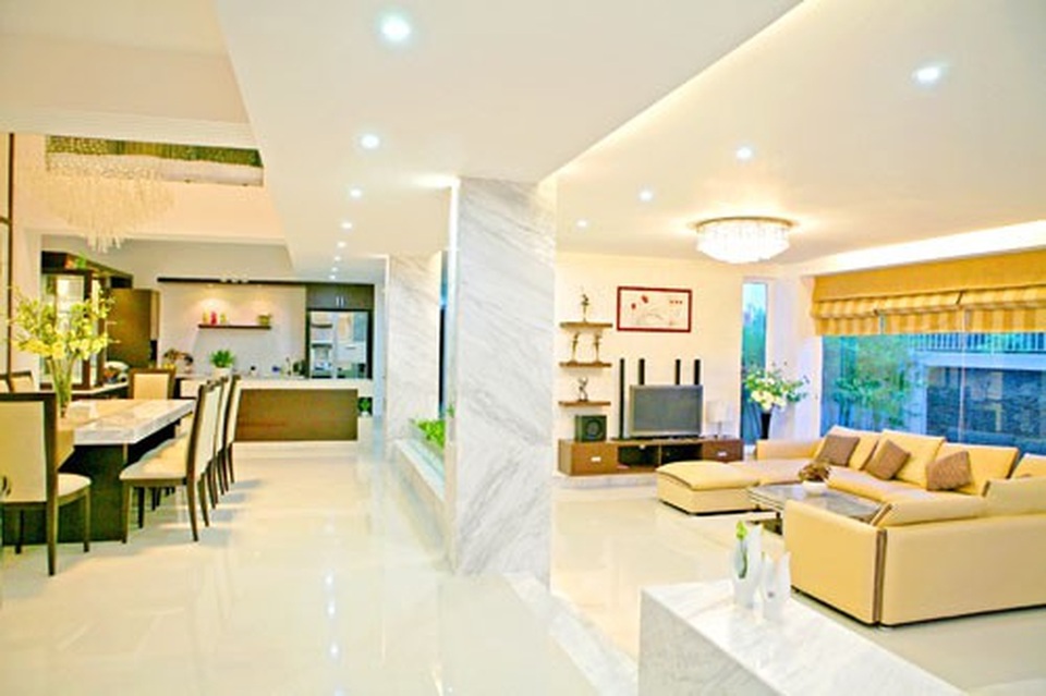 Nghỉ tránh dịch, Quyền Linh làm nông cùng vợ con trong biệt thự 500m2 - 10 Nghỉ tránh dịch, Quyền Linh làm nông cùng vợ con trong biệt thự 500m2 - 10