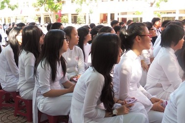 Khi học trò chán đời vì... đấng sinh thành 