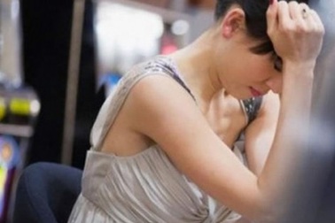 Tủi hổ khi có chồng mà chịu cảnh như mẹ đơn thân, sống 3 năm với nhau mà chồng như khách trọ