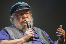 Bị ChatGPT "đe dọa", tác giả tiểu thuyết gốc "Game of Thrones" khởi kiện