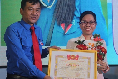 Bình Định: Tuyên dương 36 giáo viên, giảng viên trẻ tiêu biểu