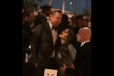 Bạn gái ông chủ Amazon có "phản ứng lạ" khi gặp tài tử Leonardo DiCaprio