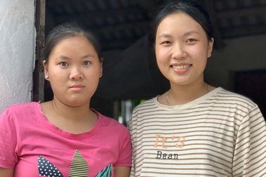 Cuộc đời cô gái “mơ có chiếc máy khâu”, được bạn đọc giúp đỡ thóc gạo ăn cả tháng không hết