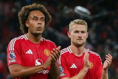 Hai ngôi sao Man Utd bị gạch tên khỏi đội tuyển Hà Lan tham dự World Cup