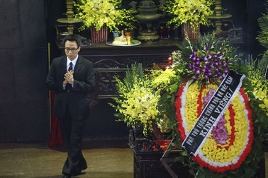 Phó Thủ tướng Vũ Đức Đam tiễn biệt danh họa Nguyễn Tư Nghiêm