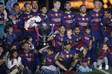 Real Madrid ngăn không cho Barcelona đăng quang ở Bernabeu