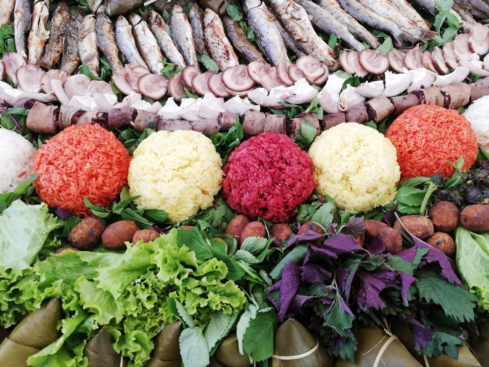 “Mâm cỗ lá truyền thống của người Mường lớn nhất Việt Nam” - 6 “Mâm cỗ lá truyền thống của người Mường lớn nhất Việt Nam” - 6