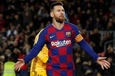 Barcelona 4-1 Celta Vigo: Cú hattrick của Messi