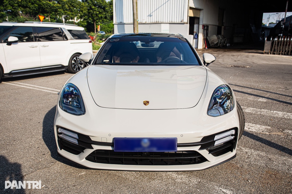 Porsche Panamera bản độc nhất Việt Nam chào giá 12,5 tỷ: Từng