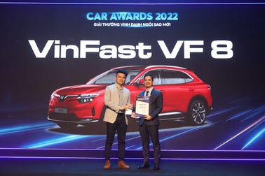 VinFast VF 8 được vinh danh "Ngôi sao mới" tại Car Awards 2022