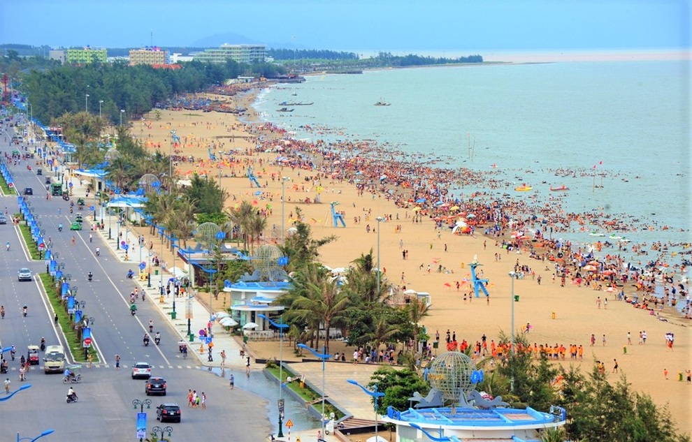 PGS.TS Trần Đình Thiên: Hút đại bàng, du lịch Thanh Hóa đứng trước vận hội mới - 3 PGS.TS Trần Đình Thiên: Hút đại bàng, du lịch Thanh Hóa đứng trước vận hội mới - 3