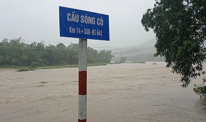 Phú Yên, Khánh Hòa: 21 nhà dân bị sập, hư hỏng, 1 tàu bị chìm - Ảnh 1.