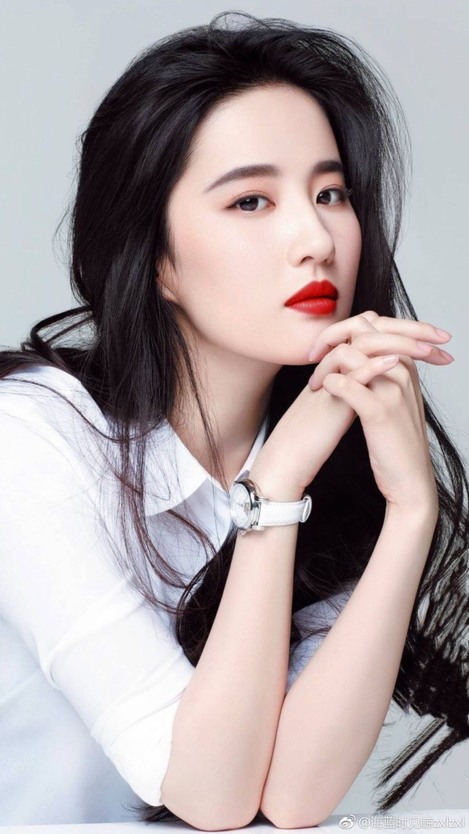 Sau Triệu Vy, một nghệ sĩ lớn bị phong sát, giới nghệ sĩ nín thở chờ đợi - 6 Sau Triệu Vy, một nghệ sĩ lớn bị phong sát, giới nghệ sĩ nín thở chờ đợi - 6