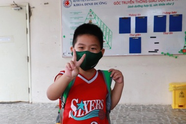 ĐBSCL: Hàng trăm ca Covid-19 khỏi bệnh, nhiều F0 "nhí" được xuất viện