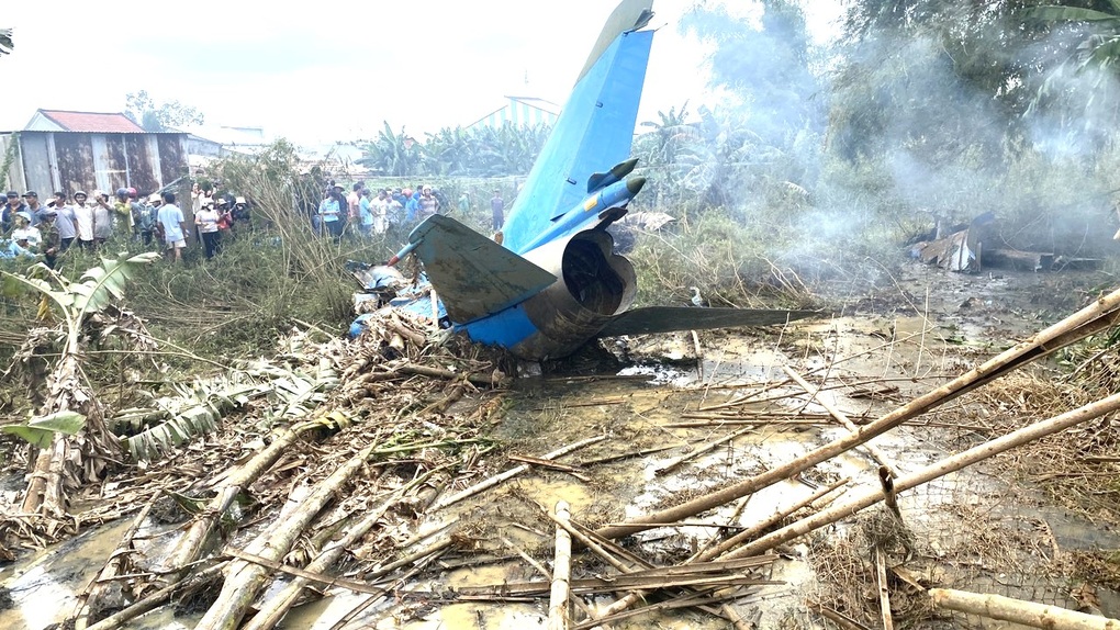Máy bay quân sự rơi ở Quảng Nam, phi công bung dù thoát nạn - 3