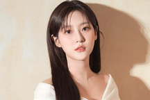 "Gái hư" Kim Sae Ron nói gì về mối quan hệ mập mờ với tài tử Kim Soo Hyun?