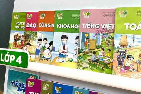 16 triệu USD và câu hỏi có nên làm thêm bộ sách giáo khoa dự phòng?