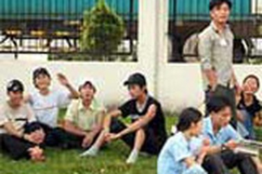 Chính sách lương lạc hậu, lao động tất yếu đình công