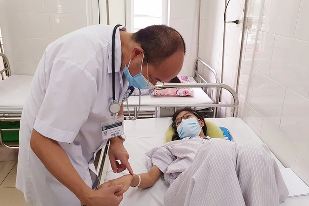 Dấu hiệu điển hình phân biệt Covid-19 và sốt xuất huyết - 1 Dấu hiệu điển hình phân biệt Covid-19 và sốt xuất huyết - 1
