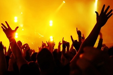 Những nụ cười cuối cùng bên trong nhà hát bị khủng bố