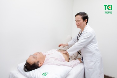 Ăn quá no tạo gánh nặng cho sức khỏe đường tiêu hóa