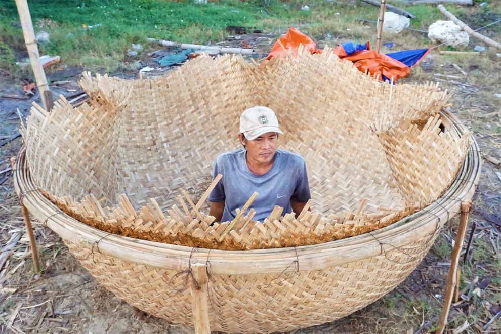 Những truyền nhân cuối cùng của tuyệt kỹ luyện thúng trăm năm - 8 Những truyền nhân cuối cùng của tuyệt kỹ luyện thúng trăm năm - 8