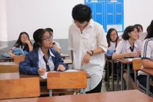 TPHCM: Nhiều thí sinh quên chứng minh nhân dân phải làm giấy cam đoan