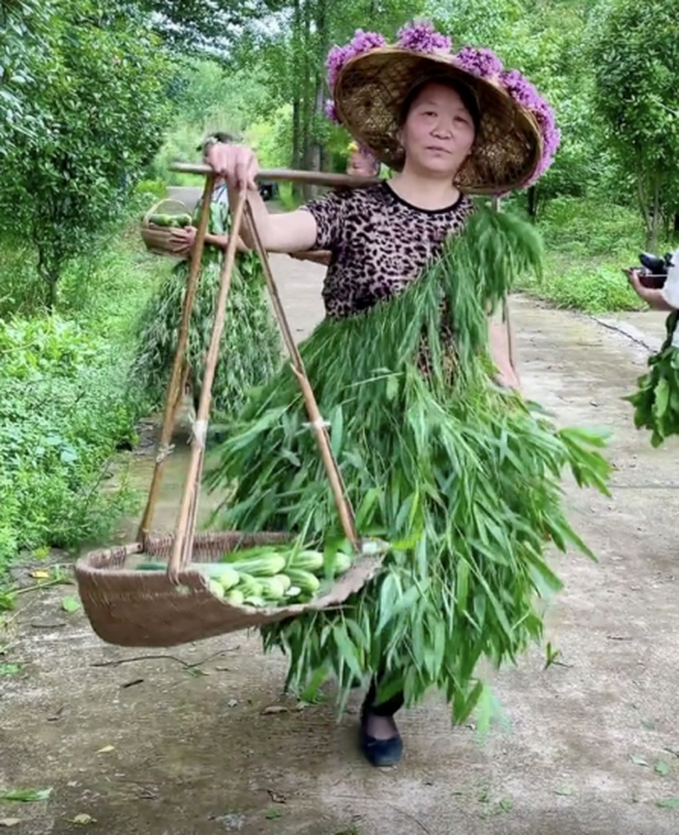 Tuyệt chiêu bán rau của nông phụ Trung Quốc - 2 Tuyệt chiêu bán rau của nông phụ Trung Quốc - 2