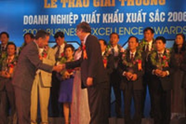 Toyota Việt Nam - doanh nghiệp xuất khẩu xuất sắc 2006