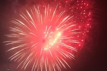 Một huyện xin từ chối bắn pháo hoa vào đêm Giao thừa