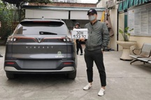 Phí trước bạ ô tô điện về 0%, nhiều chủ xe VinFast VF e34 đi "bấm biển"