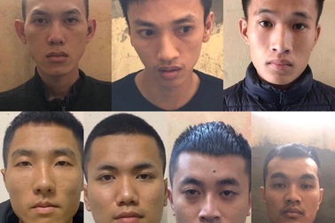 Hà Nội: Triệt phá ổ nhóm tín dụng đen tàng trữ vũ khí quân dụng