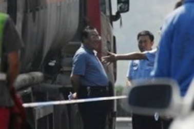 Trung Quốc sa thải quan chức cười cợt tại vụ tai nạn thảm khốc