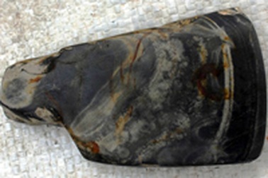 Phát hiện rìu đá cổ niên đại 5.000 năm